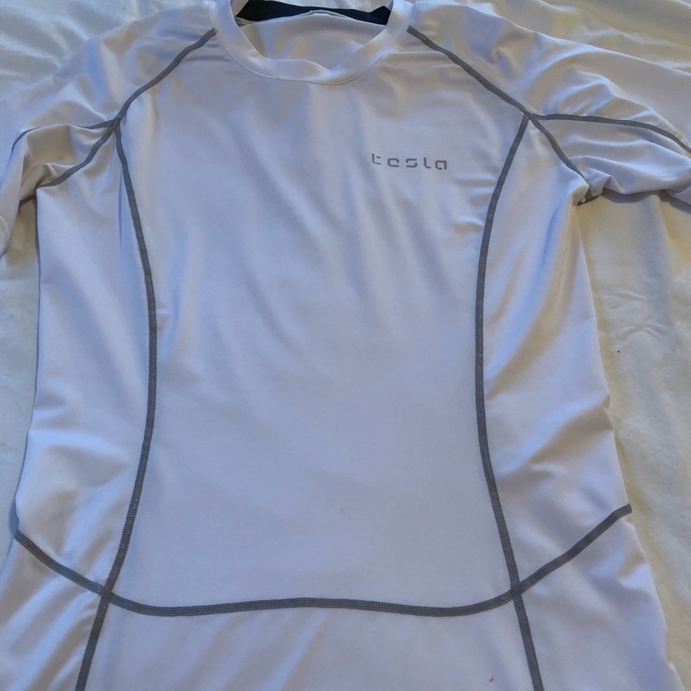 Tesla Men's Spellout Short Sleeve Shirt SZ Medium
